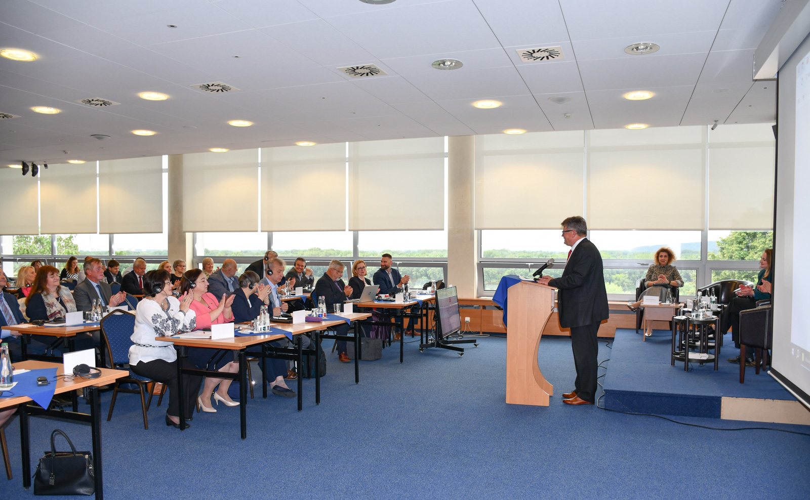 You are currently viewing Міжнародний семінар «Освіта та профспілки: досвід Вишеградської четвірки й України»