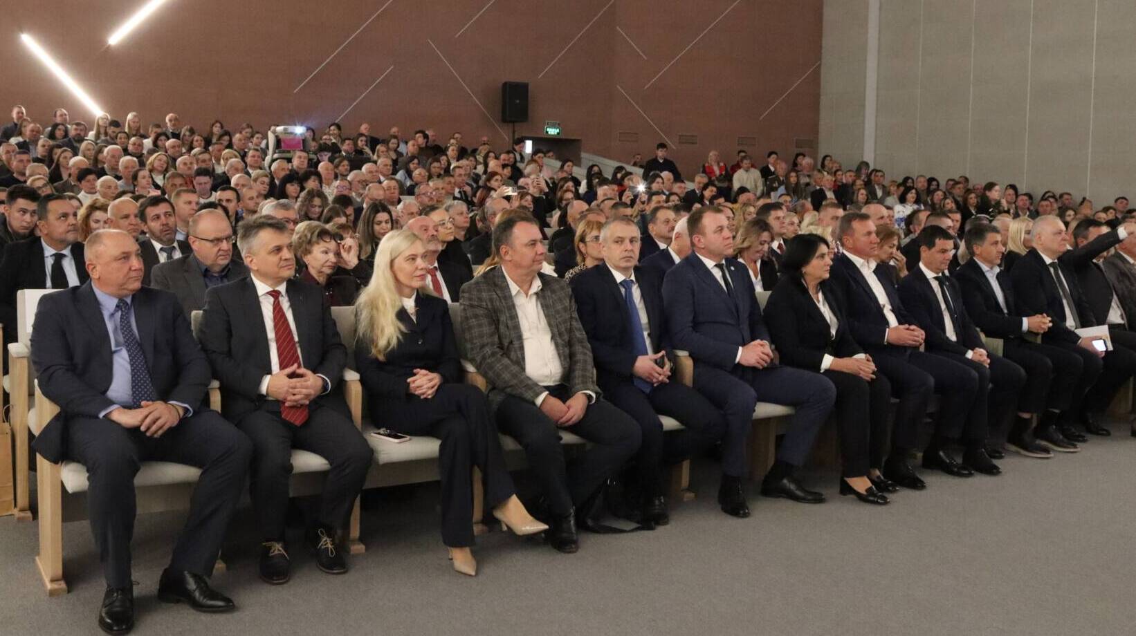 You are currently viewing Ужгородський національний університет відсвяткував ювілейні 80!