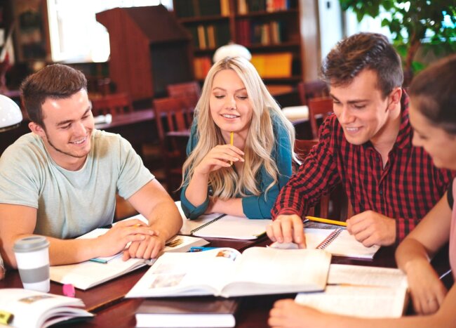 You are currently viewing До Дня студента: нагадуємо про базові права студентів на освіту та працю