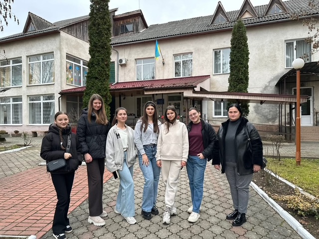 You are currently viewing Студенти Мукачівського державного університету відвідали обласний будинок дитини у м. Свалява