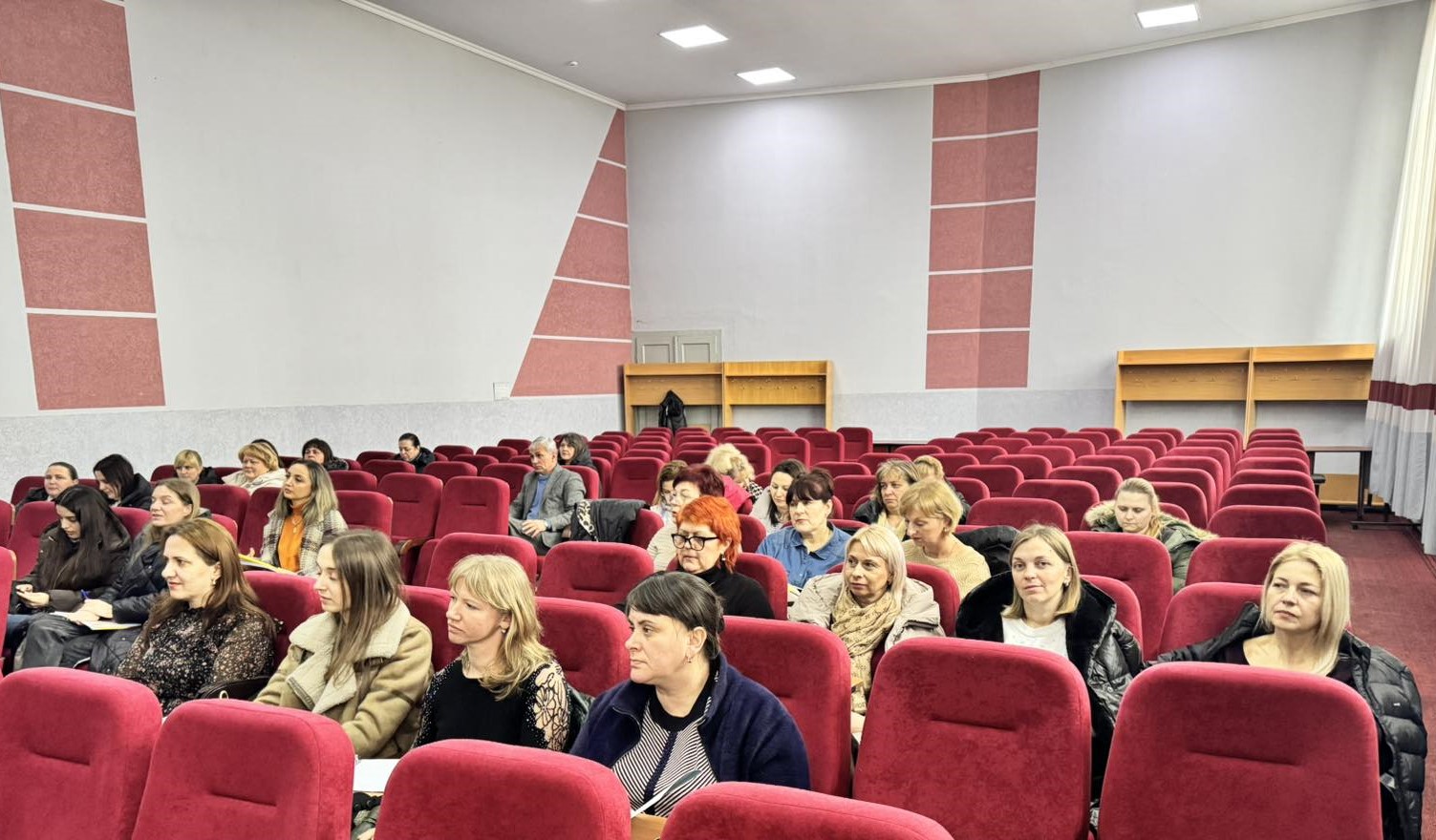 You are currently viewing Старт до лідерства: на Закарпатті навчали освітян-впершеобраних голів первинних профспілкових організацій